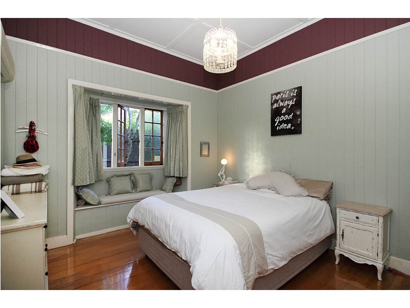 125 Ashgrove Avenue, Ashgrove QLD 4060