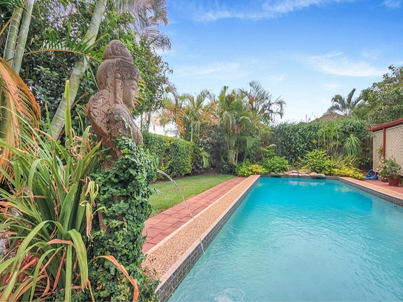 64 Shields Street, Redcliffe QLD 4020