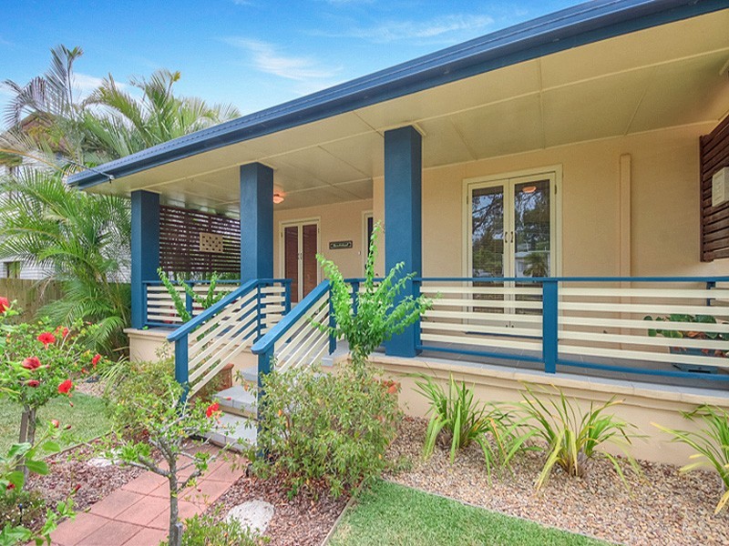 64 Shields Street, Redcliffe QLD 4020