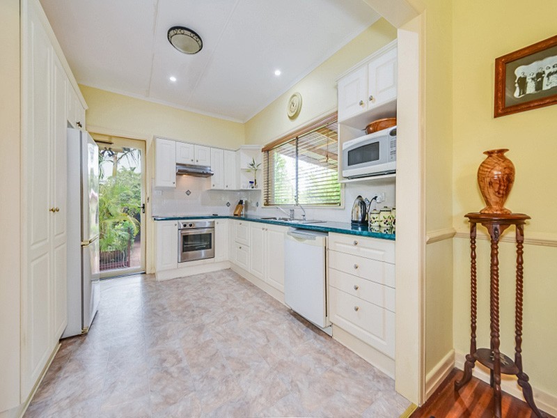 64 Shields Street, Redcliffe QLD 4020