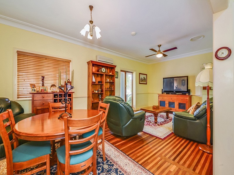 64 Shields Street, Redcliffe QLD 4020