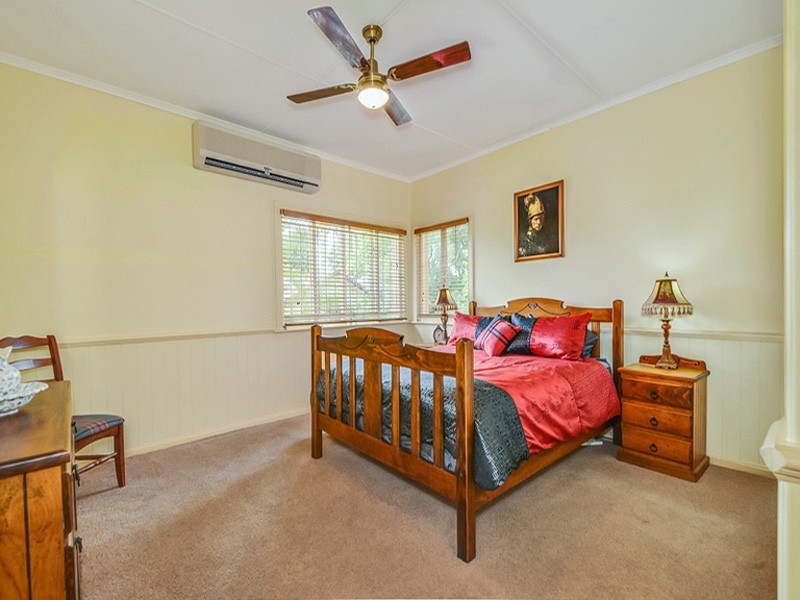 64 Shields Street, Redcliffe QLD 4020