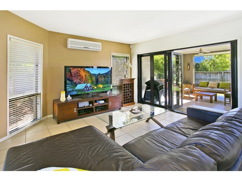 2/18 McPherson Road, Sinnamon Park QLD 4073