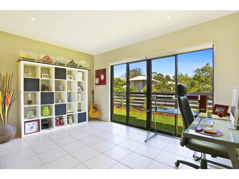 2/18 McPherson Road, Sinnamon Park QLD 4073