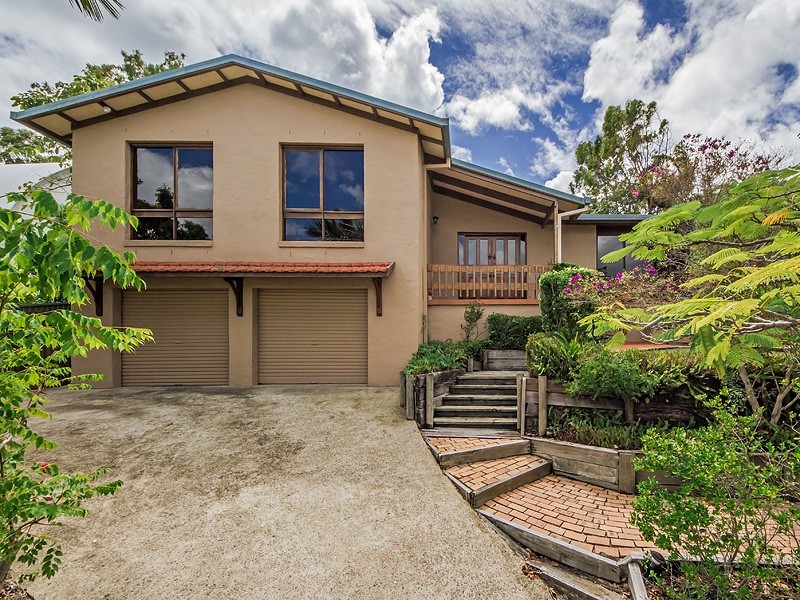 19 Milparinka Terrace, Ashmore QLD 4214