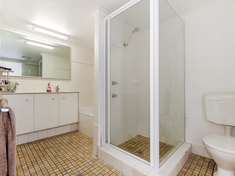 84/2940 Gold Coast Highway, Surfers Paradise QLD 4217