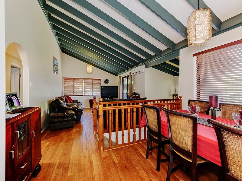 9 Janmarie Court, Kallangur QLD 4503