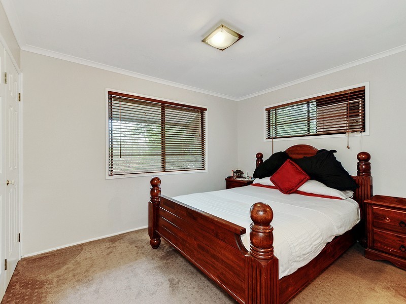 9 Janmarie Court, Kallangur QLD 4503