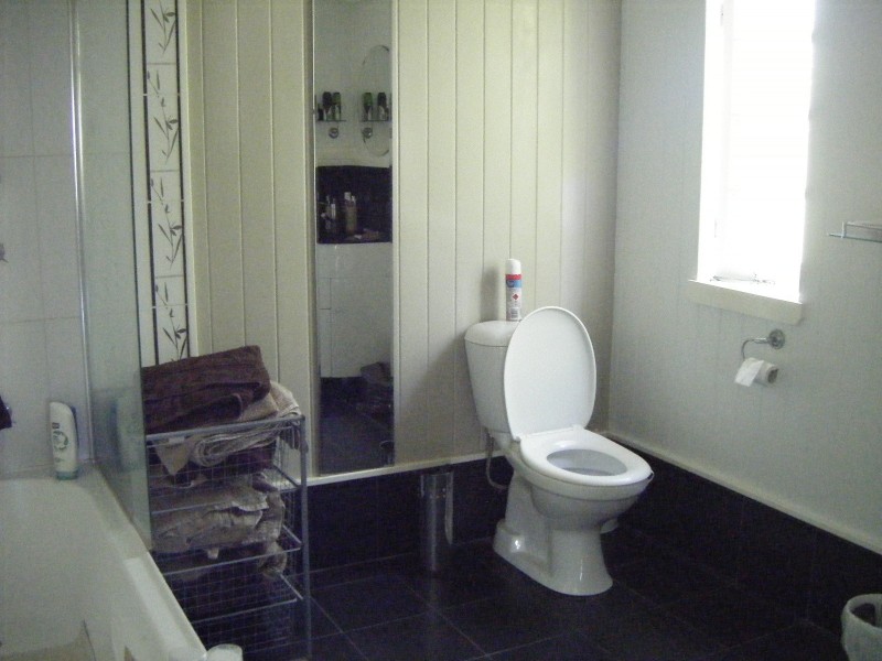 9 The Promenade, Camp Hill QLD 4152