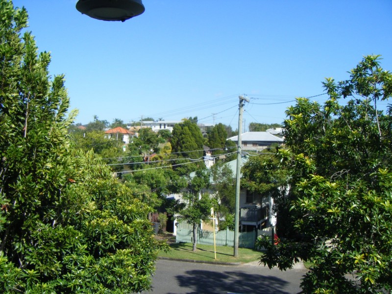 9 The Promenade, Camp Hill QLD 4152