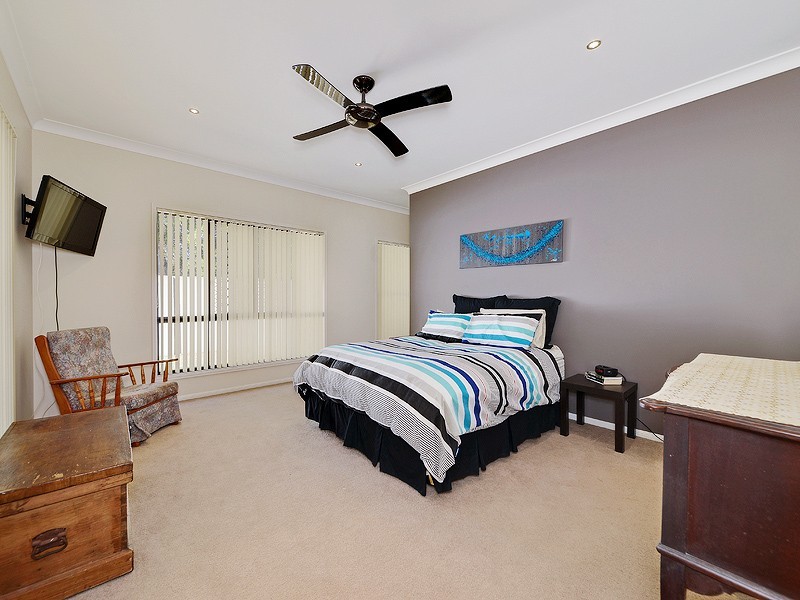 3 Skandia Court, Newport QLD 4020