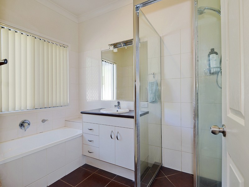 3 Skandia Court, Newport QLD 4020