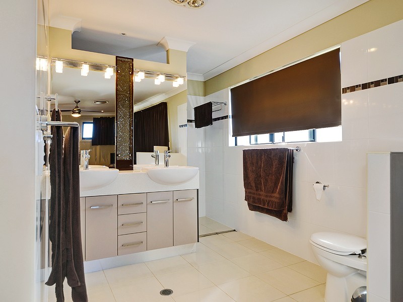 29 Aurora Place, Newport QLD 4020