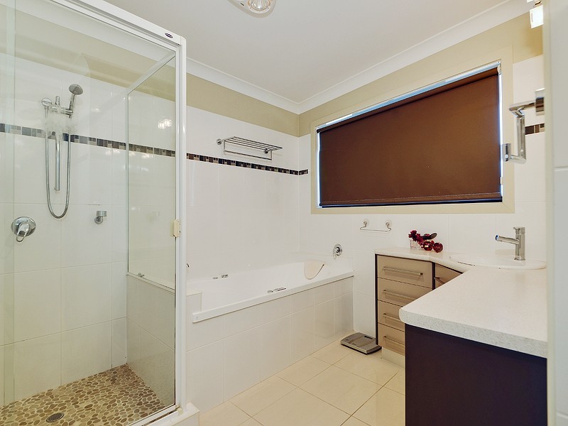 29 Aurora Place, Newport QLD 4020