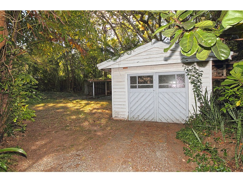 24 Napier Street, St Lucia QLD 4067
