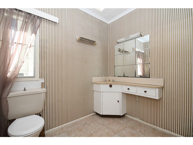 24 Napier Street, St Lucia QLD 4067