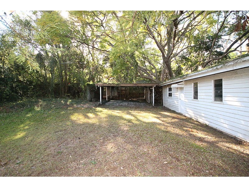 24 Napier Street, St Lucia QLD 4067
