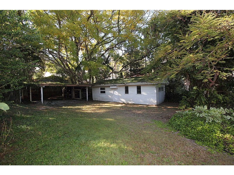 24 Napier Street, St Lucia QLD 4067