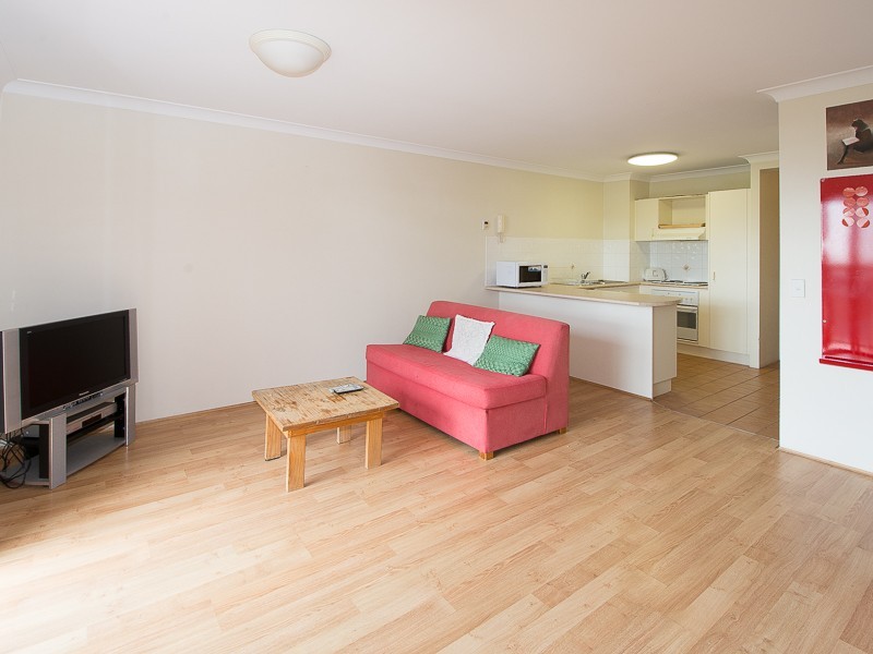 49/45 Pohlman Street, Southport QLD 4215