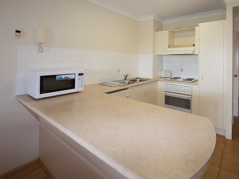 49/45 Pohlman Street, Southport QLD 4215