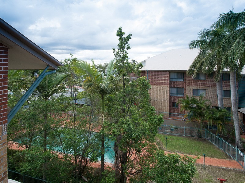 49/45 Pohlman Street, Southport QLD 4215