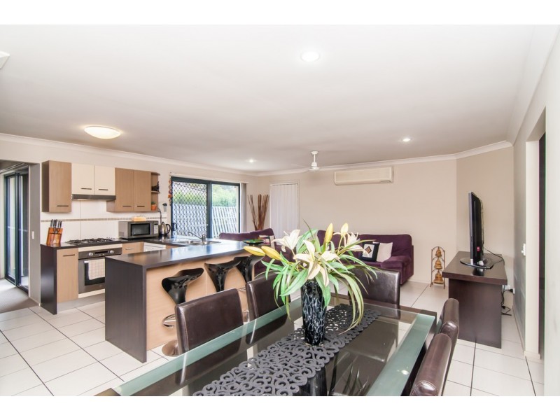 33 Macaranga Crescent, Carseldine QLD 4034