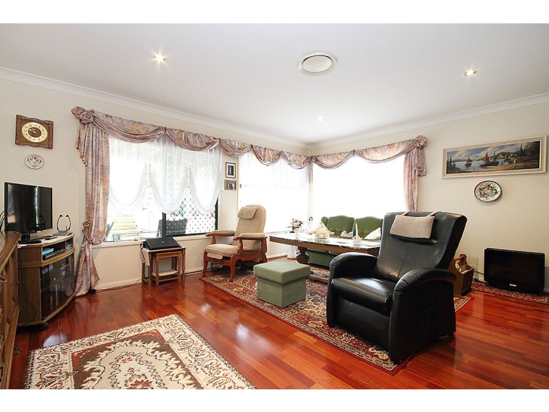 53 Church Road, Bellbowrie QLD 4070