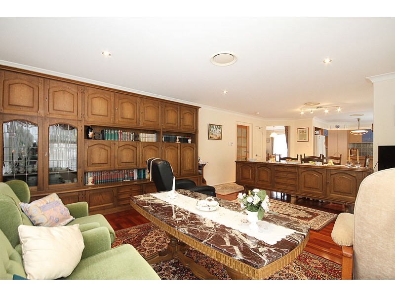 53 Church Road, Bellbowrie QLD 4070