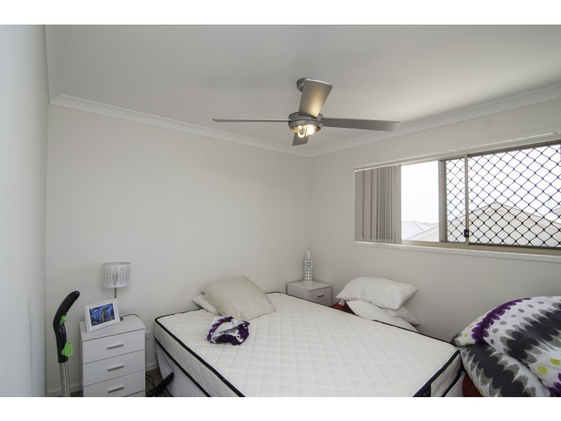 1 and 2/9 River Breeze Drive, Griffin QLD 4503
