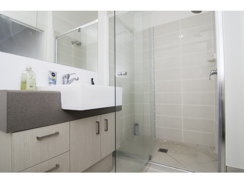 1 and 2/9 River Breeze Drive, Griffin QLD 4503