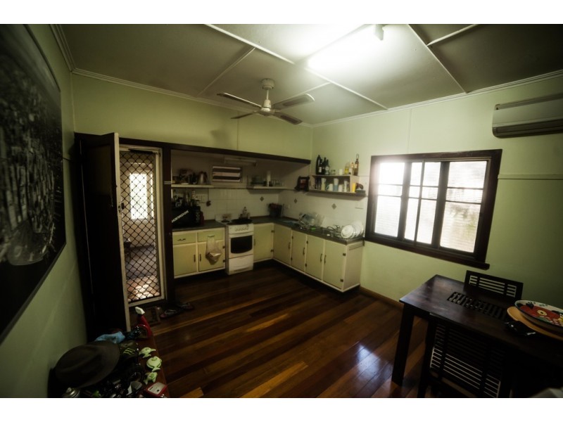 15 Station Road, Riverview QLD 4303