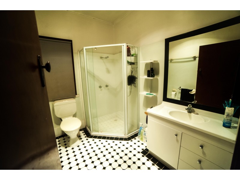 15 Station Road, Riverview QLD 4303