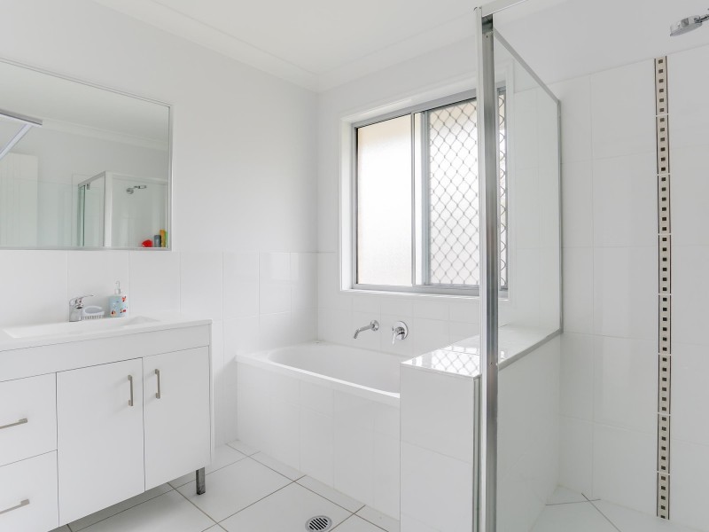 1 and 2/11 Thistle Street, Upper Caboolture QLD 4510