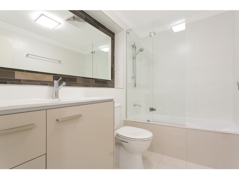 18 Barramul Street, Bulimba QLD 4171