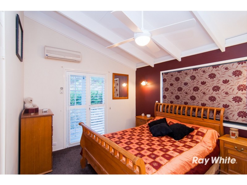 27 Mazzard Street, Bellbowrie QLD 4070