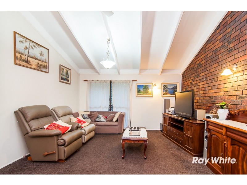 27 Mazzard Street, Bellbowrie QLD 4070