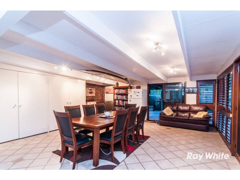 27 Mazzard Street, Bellbowrie QLD 4070