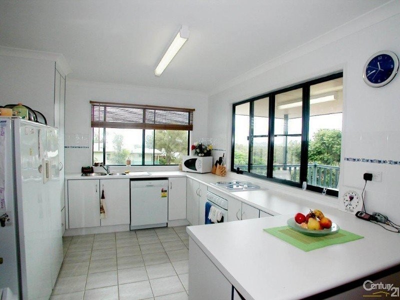 33 Butler St, New Auckland QLD 4680