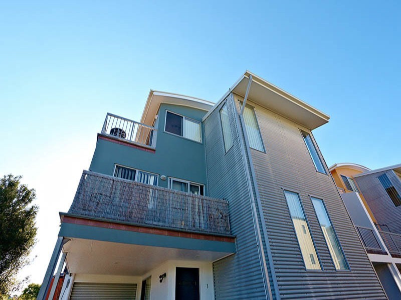 4/20 Tourangeau Crescent, Varsity Lakes QLD 4227