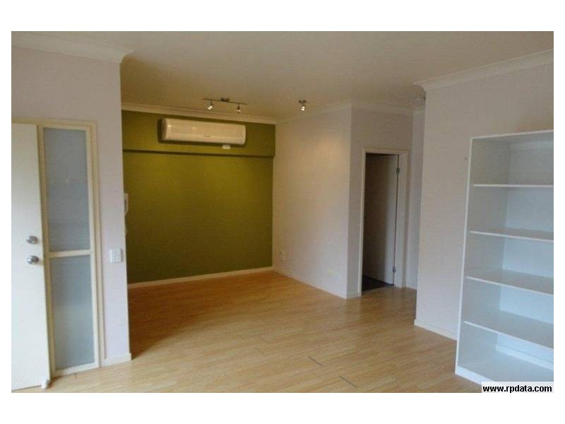 4/20 Tourangeau Crescent, Varsity Lakes QLD 4227