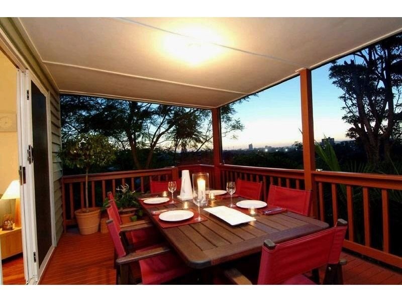 93 Agnew Street, Norman Park QLD 4170