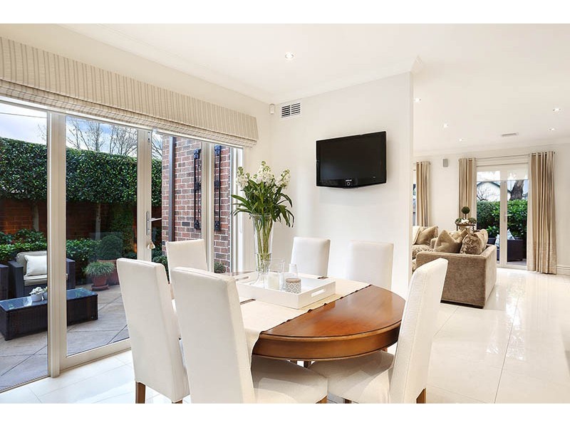2 Walsh Street, Coburg VIC 3058