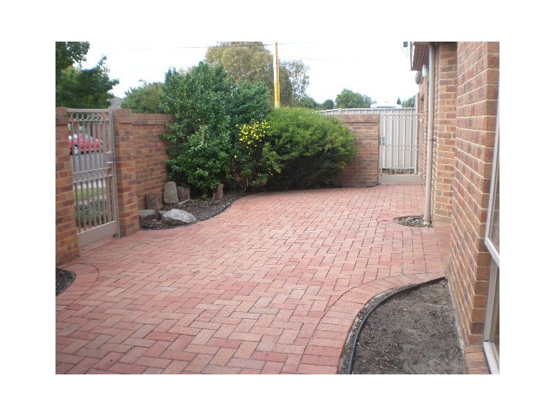 1/36 The Grove, Coburg VIC 3058
