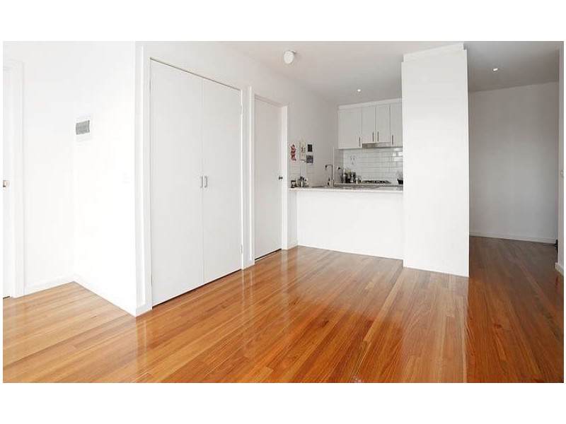 8/14A Bent Street, Brunswick West VIC 3055