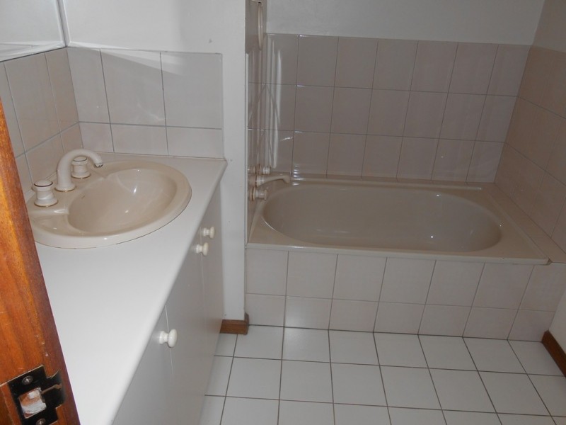 4/36 The Grove, Coburg VIC 3058