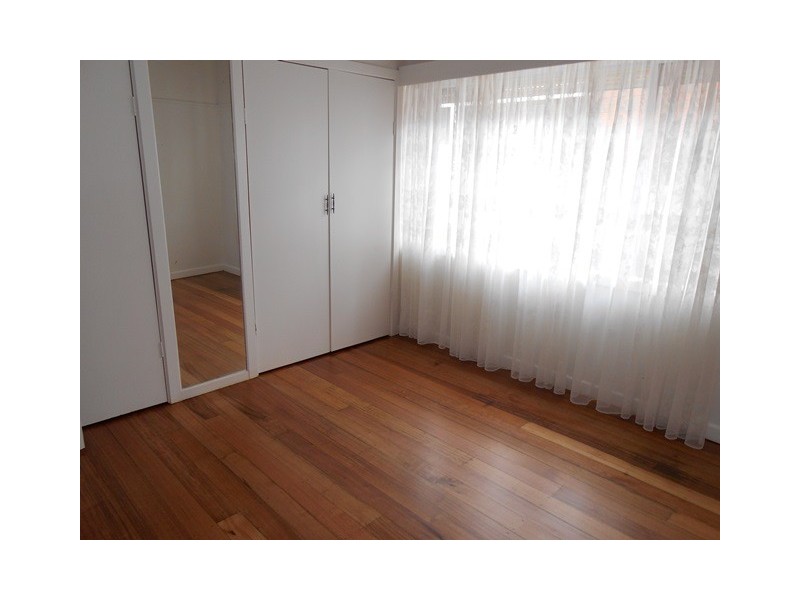 42 Summerhill Road, Reservoir VIC 3073