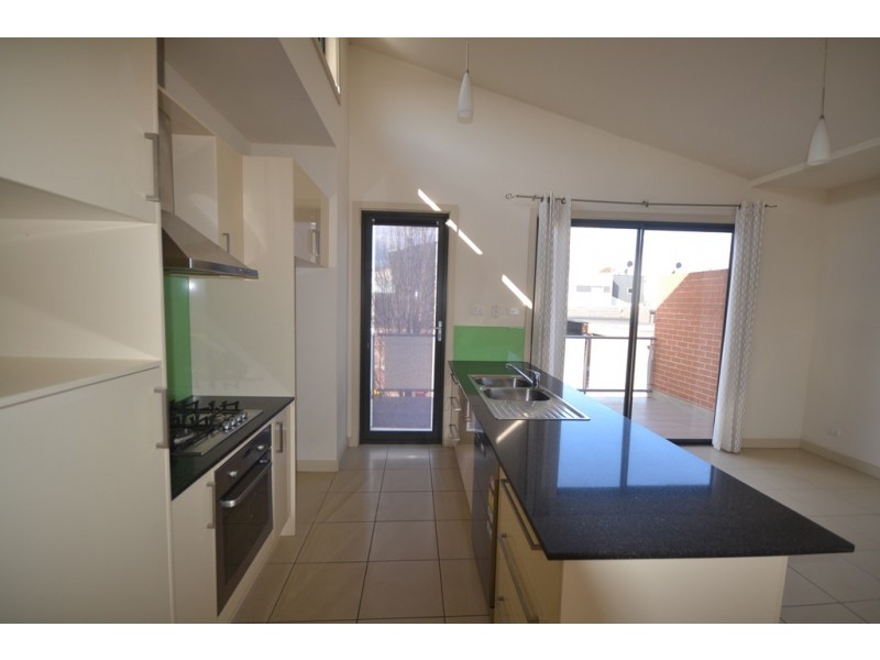 4/399-401 Albion Street, Brunswick VIC 3056