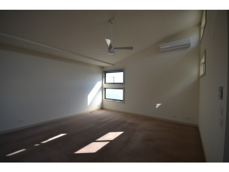 4/399-401 Albion Street, Brunswick VIC 3056