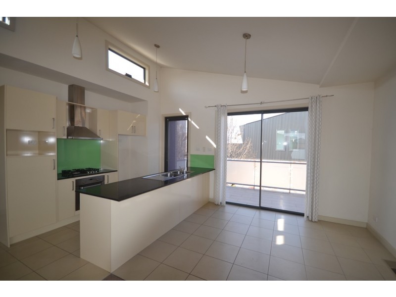 4/399-401 Albion Street, Brunswick VIC 3056