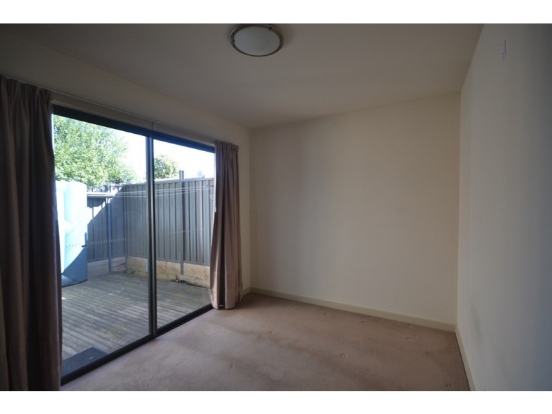 4/399-401 Albion Street, Brunswick VIC 3056